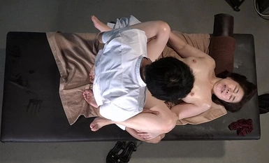 PARATHD-3935 Sinubukan kong gawin ang isang magandang 50-taong-gulang na mature na babae na kuntento sa kanyang puso sa pamamagitan ng sensual massage (9)