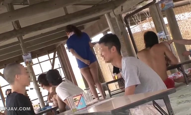 [モザイク破壊]AVOP-218 接客中に顔を紅潮させながら感じまくるバイト娘 夏バイト看板娘中出しSP ～海の家、サーフショップ、屋形船、ビアガーデン～