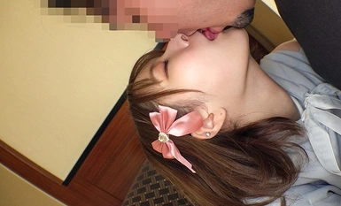 546ERHAV-039 身高145cm，正處於成長期的純真美少女。適合想要伸展的女孩的成人性愛！噴出喬巴喬巴子宮惡魔推力活塞讓頭操得厲害以至於掉下來