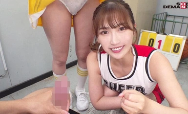 SDMUA-082 - 前辈，你射精的时候我们在一起，对吗？"甜美可人的 JOI 拉拉队长，用她脑洞大开的淫荡话语和裤腰翻臀舞，为我的射精提供了神圣的支持。