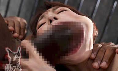 DOA-061 令人惊叹的大鸡巴 黑色大鸡巴插入子宫！插入子宫的黑色大鸡巴！它是如此之大！这不可能
