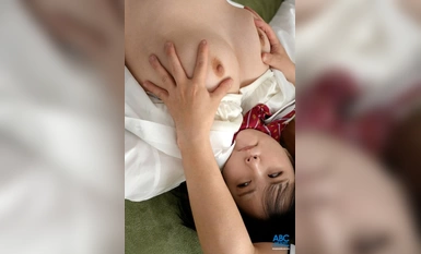 FOCS-185 穿男装的女孩在运动按摩中唤醒女性本能。泄漏的女声阴蒂勃起爱穗铃被高潮的中田希弄得晕头转向。