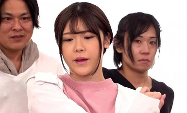 ZOZO-227 羞恥！パワハラ一座演技ができない大根新人女優に役の気持ちをわからせる為に全裸演技指導する劇団の皇帝・座長～モリマン赤ずきん皆瀬あかり編～