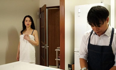 NACR-777 为报复出轨的丈夫而玩弄家庭主妇井上绫子（Ayako Inoue）。