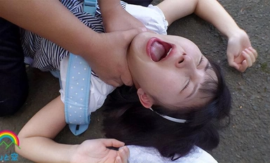 SORA-517 Pelekat Cinta Sejati Mengintip Yamanashi City Eskalator Jenis A Penculikan Bertubuh Pendek Payudara Kecil Serangan Dadah Rogol Basah Tidur Rogol