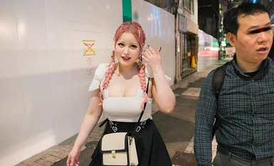 DANDAN-026 Saya fikir gadis yang saya temui dalam permainan dalam talian adalah seorang gadis biasa, tetapi apabila saya bertemu dengannya, dia ternyata perempuan jalang! ! Saya telah dijemput ke pub peribadi di dalam bilik peribadi dan diusik semasa mela