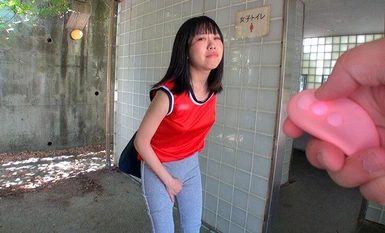 JRBA-020 当她偷偷给叛逆的外甥女下利尿药并带她去强奸时，她失去了耐心，大小便失禁，出现了尿慌。
