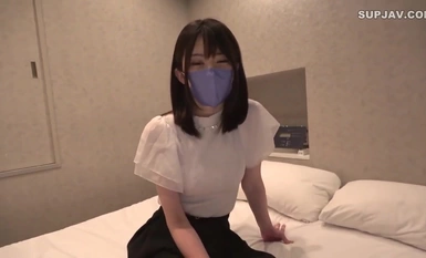 FC2-PPV-4335221 【數量有限立減1000分】【大陰道美女！ 】 貪圖SEX的淫蕩運動員登場！ 巨乳H罩杯、蛇舌的魅魔！ [穗香（27）] [評論獎勵]
