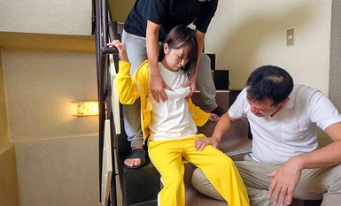 BANK-162 ทริปน้ำพุร้อนสุดป่วนกับสาวสวยตัวเล็กที่มีรอยแตกร้าวสวยงาม