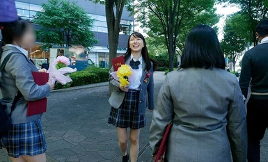 AKDL-271 【流出映像】 卒業直後に同級生とパコハメする女の子 県立〇〇学園 D組 普通科 ひかる 2024年春