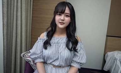 546EROFV-245 Amateur JD [Limited] Si Rika-chan, 22 taong gulang na si JD-chan ay isang sikat na underground na babae na maraming tagasunod sa iba't ibang SNS! Siya ay cums at cums habang nasasabik tungkol sa mga bahagi na hindi mo makikita sa normal n