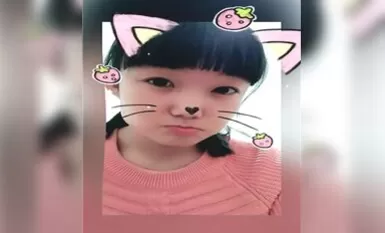 여름방학 때 2학년 여학생과 500달러를 주고 데이트를 했는데, 그 여학생의 음부가 정말 부드러웠어요.