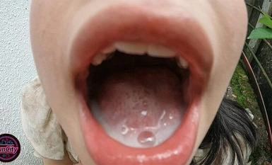FJIN-011 敏感的萝莉塔女孩，19 岁，在一次尴尬的暴露约会中泄漏了大量的爱液
