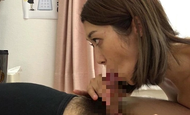 PARATHD-3919 漂亮的理疗师在训练时用她的乳房顶我，以改善漏尿情况，结果我勃起了 4 小时 SP