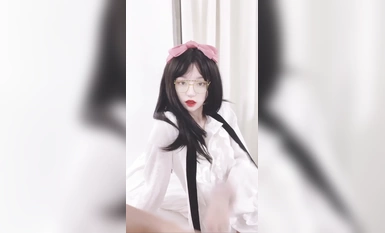 三月最新流出最美女神 不見星空 眼鏡御姐范被長屌網友後入美臀