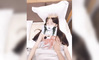 最近很火爆的逆天高顏值美少女〖不見星空〗最新第28.29部性愛私拍流出 扛腿抽插無套猛操 差點射裡面