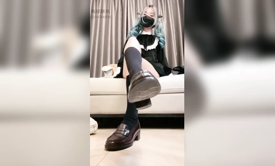 芃芃大人 雙馬尾 小惡魔 黑襪 裸足 小皮鞋
