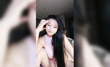 [Vẻ đẹp bằng gỗ] Bộ ngực to tự nhiên thuần khiết ~ đầy đàn hồi ~ điệu nhảy lắc ngực đầy đam mê (1)