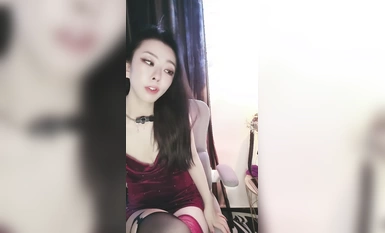 【雪奈Luck】很哇塞很哇塞的御姐~超級騷~道具狂插~噴水 (4)