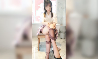 頂級網紅泄密！價值萬元斗魚ASMR四大女主播之清純路線女神【小女巫露娜】小女巫露娜1