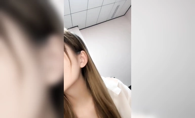 重磅~新尤物女神降臨！~顏值身材秒殺一切網紅明星，尺度全開翹臀扣穴自摸發騷【彎莞】翹臀扣穴自摸發騷太美了 (5)