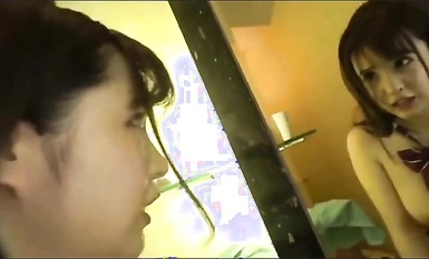推特东航乘务员极品空姐【豆泥丸】福利私拍，足交啪啪女神骚起来是真顶，170完美长腿炮架
