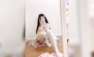 Ang inosente at magkakaibang maliit na asong babae na Twitter loli na "Cai Xiaoxiong" ay nakikinabang, paano magiging mainit ang cute at maayos na nakababatang kapatid na babae? Ang malambot na puki ni Xiantian Baihu ay nagpasok ng puting katas 