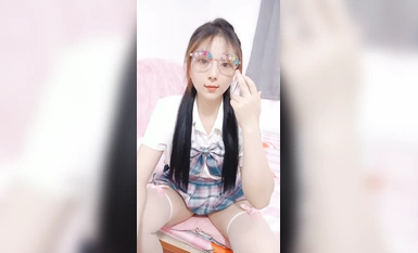 Vào tháng 7 năm 2024, những người mới sẽ ra biển ~ [Xiaotian Licking] Một nữ sinh đeo kính! Bộ ngực siêu đẹp! Tôi thực sự muốn liếm cô ấy, cô gái đeo kính chỉ thích xem nó (1)