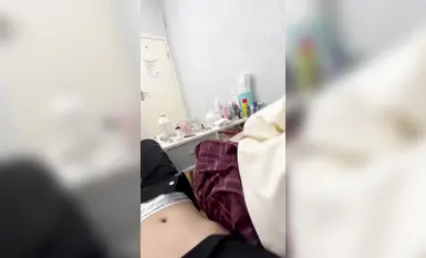 拼顺风车邂逅的一个JK眼镜小妹先夸她的小熊背包很可爱,然后约她一起吃个饭,最后让我免费操