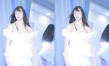 咬人小小兔咬一口兔娘-土豪定製裸舞流出Phut Hon