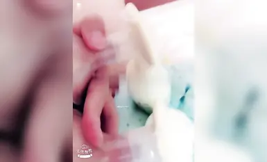 9개의 머리를 가진 궁극의 여신! 자연왕가슴 트위터 연예인 [Qing Zi]는 복지단체에서 비공개 촬영을 했고, 출산 후 모유가 충분해 단체 720p에서 모유를 판매했다.