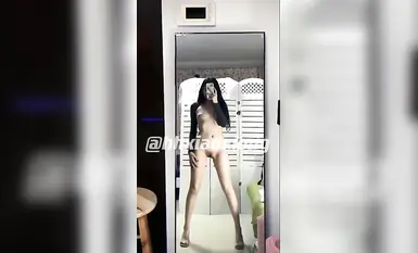 날씬한 교사 암캐 "베어 드라이버"의 최신 개인 섹스 사진은 그녀의 질내 사정을 노출하고 브로콜리 피트니스 블로거와 상호 작용하여 몸집이 작은 소녀와 섹스하는 것을 좋아합니다.