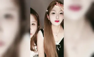 Nữ thần điên cuồng đề nghị "Chu Mei" lần đầu tiên đưa bạn thân của mình xuống biển để cám dỗ đam mê! Chết tiệt! Cô ấy có thân hình tuyệt đẹp với 9 cái đầu, đôi chân đẹp và bộ ngực BB màu hồng khiến bạn mê mẩn.