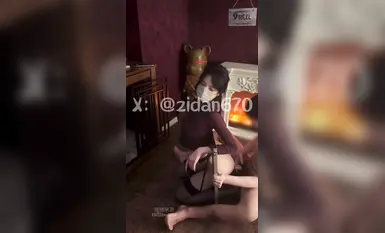 2024.7.16最新SVIP福利，原版，超高顏值反差女神【紫蛋@zidan670】，聽話配合，已經被開發成標準的小盪婦！