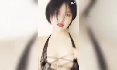 Isang magandang binibini na fitness trainer sa Shanghai ang handang makipag-3P facial at oral sex sa isang makapangyarihang lalaki para sa pera~ipinapakita ang kanyang makulay na buhay