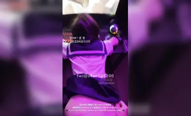 2024.7.25，大神復出，980元新作【DOM黑宮】在網吧做愛，19歲學生妹調教，頂不住了(1)
