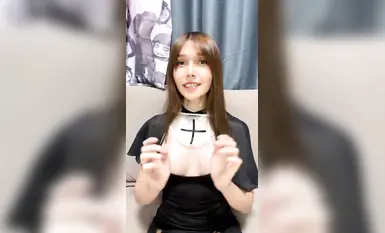 長得像孫燕姿的新加坡E杯混血紋身女神「Ada822」OF大尺度露臉私拍 激情撩騷自慰男女通吃【第一彈】 (5)
