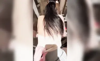 Haijiao Community [Fuck my own sister] I caressed my sister as much as I could in the KTV, I really enjoyed it from behind, and I continued to do it all the way to the bathroom