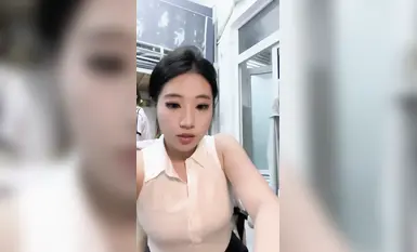 Pada bulan Jun 2024, gadis pelajar itu sangat memberontak, [Bai Yueguang Anda], dia mempunyai keinginannya tertulis di wajahnya di asrama, dia mempunyai puki yang cantik, dan sosok kelas pertama yang sangat provokatif! (12)