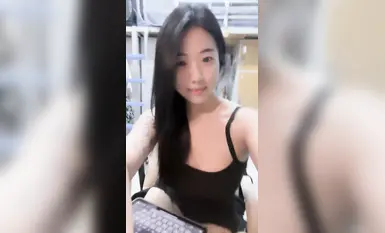 Noong Hunyo 2024, napaka-rebelde ng estudyanteng babae, [Your Bai Yueguang], nakasulat sa mukha niya ang kanyang mga pagnanasa sa dormitoryo, mayroon siyang magandang puki, at isang first-class figure na napaka-provocative! (5)