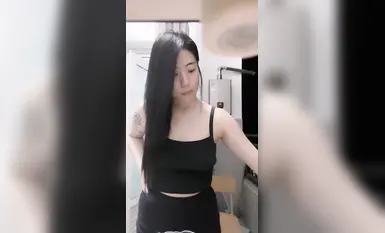 2024年6月，學生妹挺叛逆，【你的白月光】，在宿舍就把慾望寫臉上了，極品美穴，身材一流很挑逗！(8)