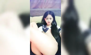 【小易的so啵啵】剛成年的蘿莉小妹妹_騷舞誘惑扣穴自慰 (3)