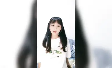 트윈 포니테일을 한 젊은 여학생[도넛]이 보지를 펼치고 분홍색 부드러운 전복을 자위합니다(2)