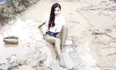 【輕度獵奇】高顏值日本氣質素人少婦「mari wam」OF露臉私拍 反差美人妻沉淪精液地獄【第八彈】 (6)