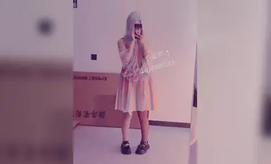 超嫩反差小母狗蘿莉『小魚竿@djd320214』看似青純的美少女 其實是個渴望被大雞巴灌滿騷穴的反差小母狗 一線天白虎嫩穴插出白漿 (2)