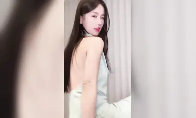 Bigo ถ่ายทอดสด [垚yáoxi] พริกไทยเสฉวนดั้งเดิม [Ning Yichun] การเต้นรำสดครึ่งหน้าอกสุญญากาศ (2)