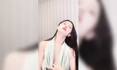 Bigo ถ่ายทอดสด [垚yáoxi] พริกไทยเสฉวนดั้งเดิม [Ning Yichun] การเต้นรำสดครึ่งหน้าอกสุญญากาศ (2)