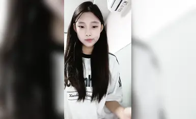 【小草莓真好吃】美乳大學生 摳逼揉奶裸舞自慰 (2)