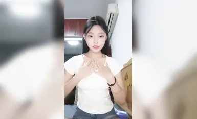 【小草莓真好吃】美乳大學生 摳逼揉奶裸舞自慰 (4)