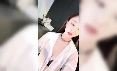 顶级名媛女神【薇可儿weikeer】身材和颜值天花板，万里挑一秒杀网红，大长美腿蜜桃臀和极品名器一线天馒头穴，人间尤物(1)